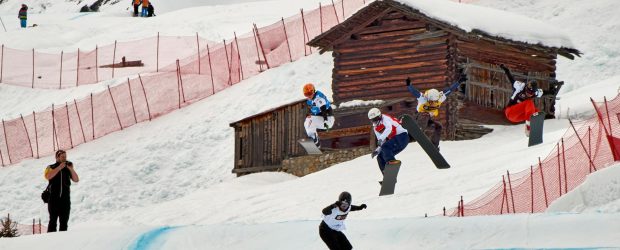 Závody Hahnenkamm na velkoplátně